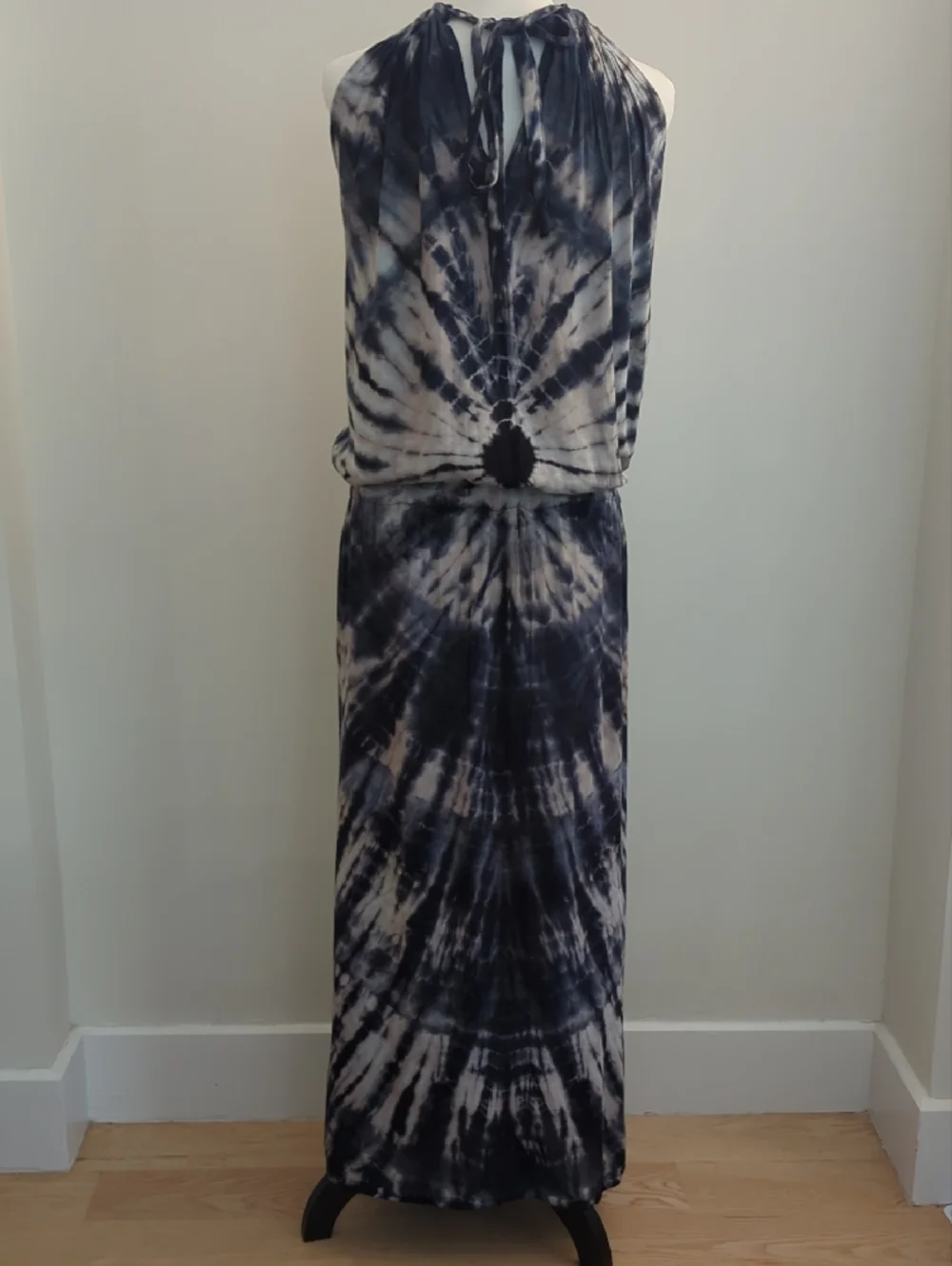 Balinese Handmade Tie-Dye Halter Drawstring Maxi Dress - Indigo & Off-White - Picture 7 of 7